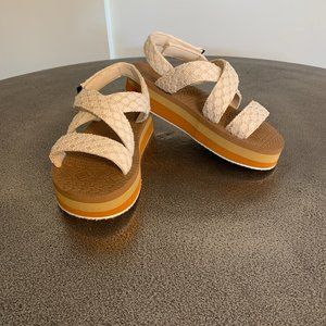 LUKEES by MUK LUKS Women's Lofty Goals Sandals